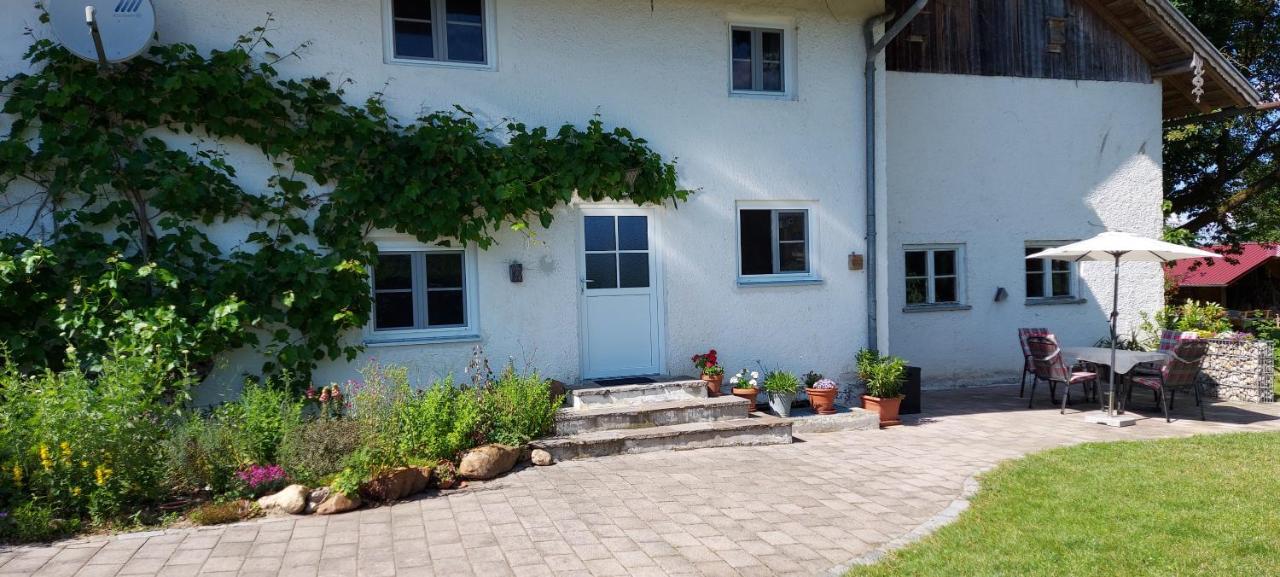 Ruhig Gelegene Ferienwohnung Im Gruenen Mit Terrasse Und Kleinem Garten Rotthalmuenster Exteriér fotografie